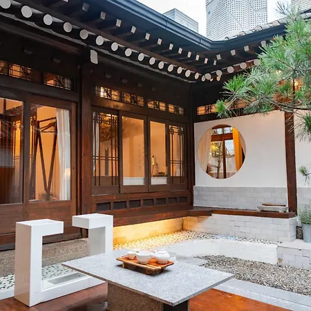 Cheongbaek House Apartment